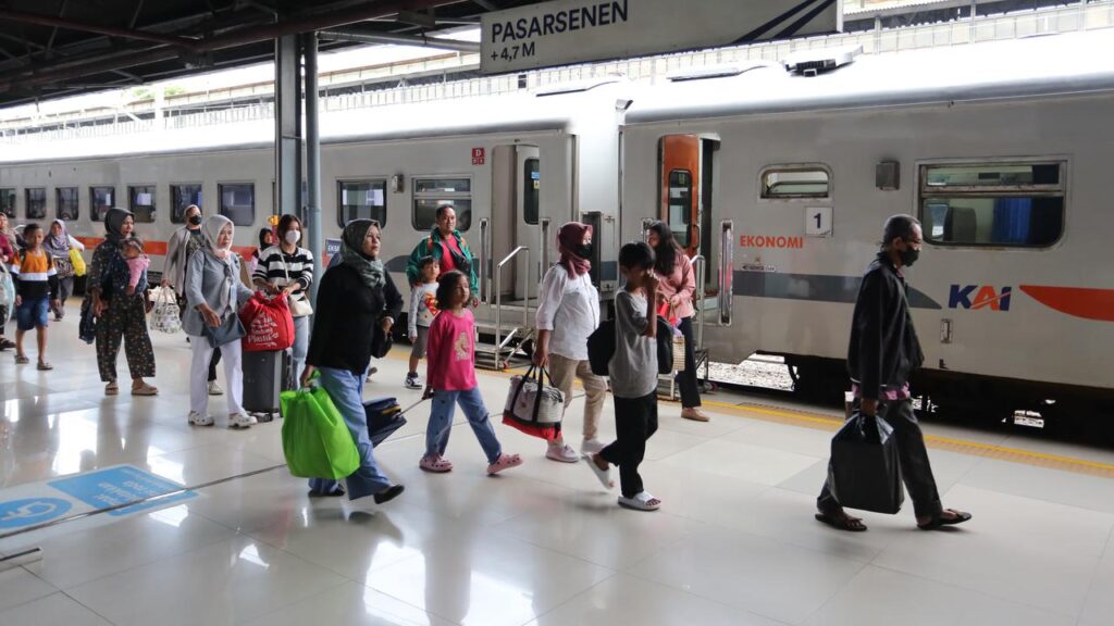 4 juta tiket kereta terjual di periode libur Nataru