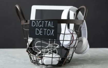 Digital Detox ala Gen Z: Menemukan Kembali Diri di Luar Layar Ponsel
