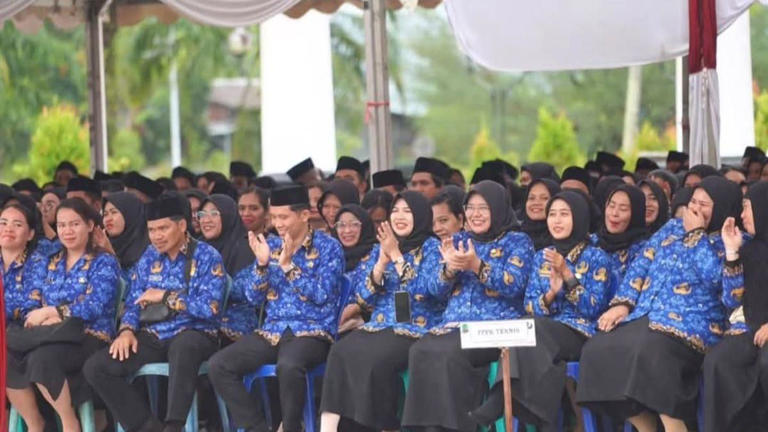 Ribuan PPPK Terancam PHK! DPR Desak Pemerintah Tunda Aturan Ini