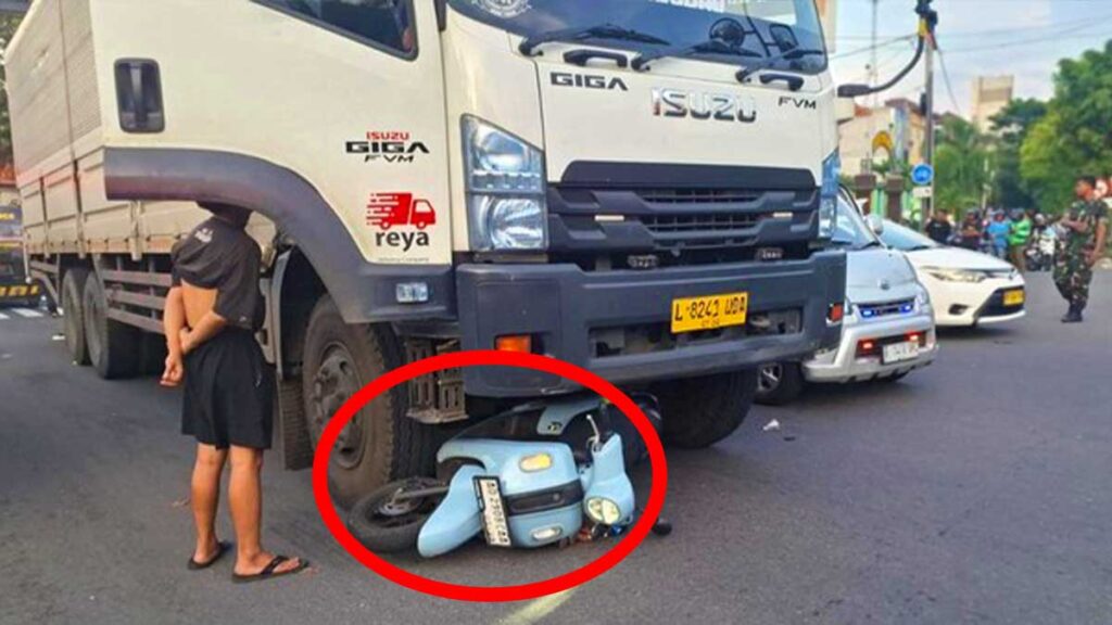 2 Mahasiswi Poltekpar Makassar Tewas Tertabrak Truk di Solo