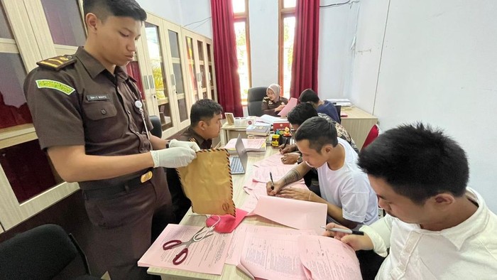 Bandar Narkoba Penyuap Polisi di Toraja Dilimpahkan ke Kejari, Segera Disidang
