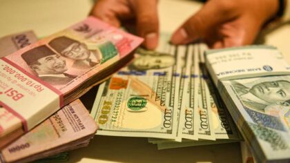 Rupiah Melemah Gila-gilaan! Tembus Rp 17.300
