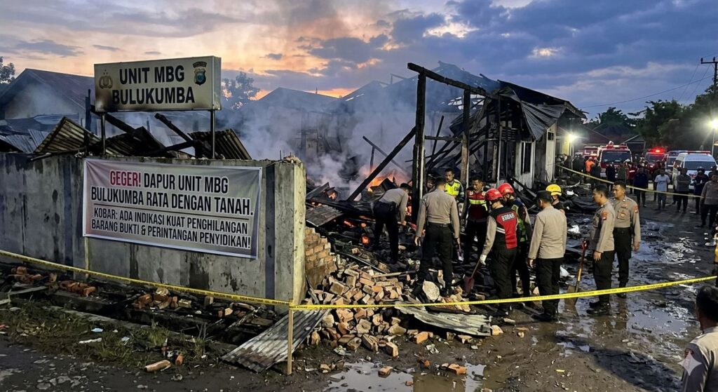 Pembongkaran Kandang Ayam di Dapur MBG Bontotiro Disorot, KOBAR Duga Manipulasi Fakta