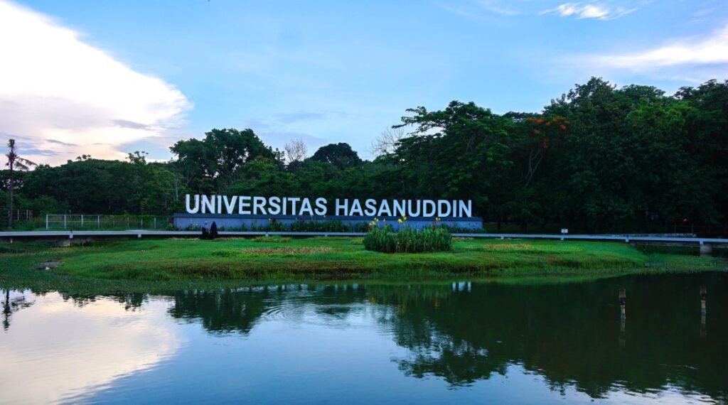 HOAKS: Unhas Bantah 28 Mahasiswa Di-DO karena Kritik Program MBG