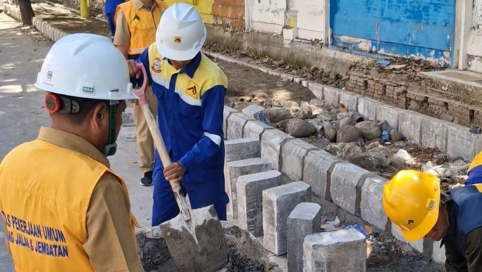 Usai PKL Ditertibkan, Pemkot Makassar Percantik Trotoar Jalan Tinumbu
