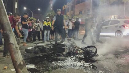Motor Trail Dibakar Saat Bentrokan di Makassar Ternyata Hasil Begal, Polisi Buru Pelaku