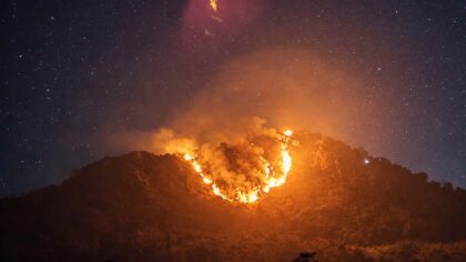 337 Pendaki Dievakuasi dari Kebakaran Gunung Bulu Saukang