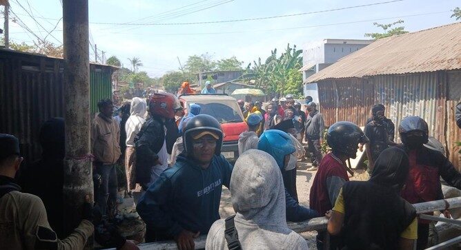 5 Warga Luka, Bayi Terpapar Gas Air Mata dalam Tawuran Ujung Bori
