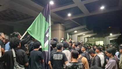 Krisis Energi Sulsel, Massa Kepung Kantor Pertamina Hingga Malam