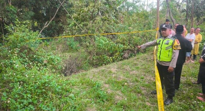 Pasangan Sejoli ini Tega Kubur Bayinya Terbungkus Daster