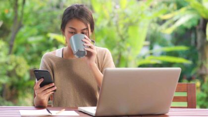 Tetap Waras di Era Serba Cepat: Seni Slow Down Saat Dunia Terlalu Gesit