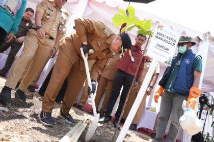 TPA Tamangapa Makassar Bertransformasi Jadi Hutan Konservasi Kota, 285 Bibit Pohon Ditanam